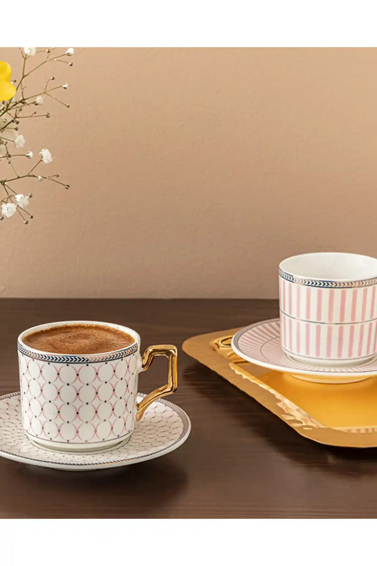 Rabecca Yeni Bone China Kahve Fincan Takımı Modern Tasarım ve Dayanıklılık Sunar