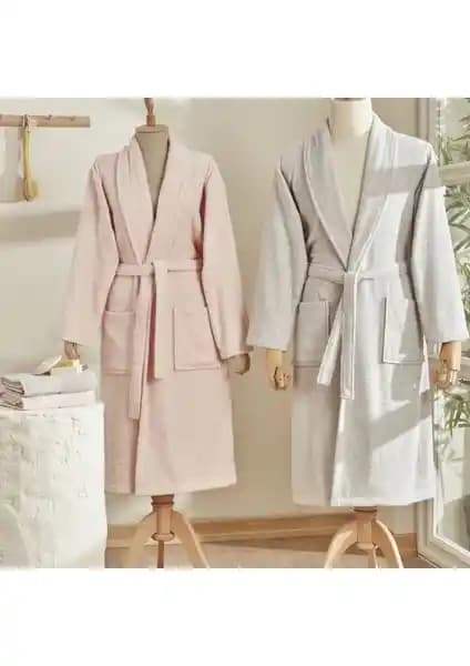 Sarah Anderson Alven ve Soley Mayda Bornoz Setleri Karşılaştırması