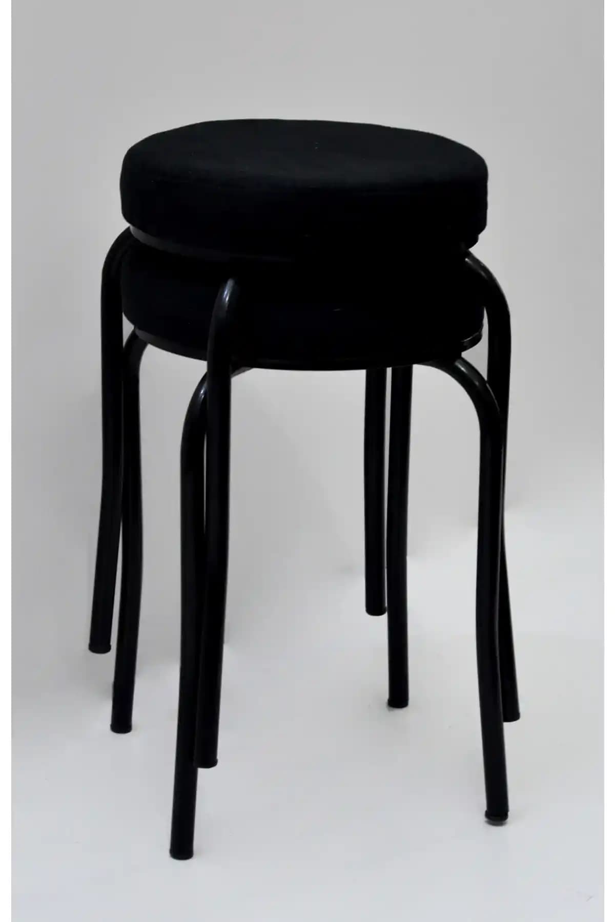 Siyah Ayaklı Tabure: Modern Tasarım ve Dayanıklı Malzeme ile Şık İç Mekan Dekorasyonu