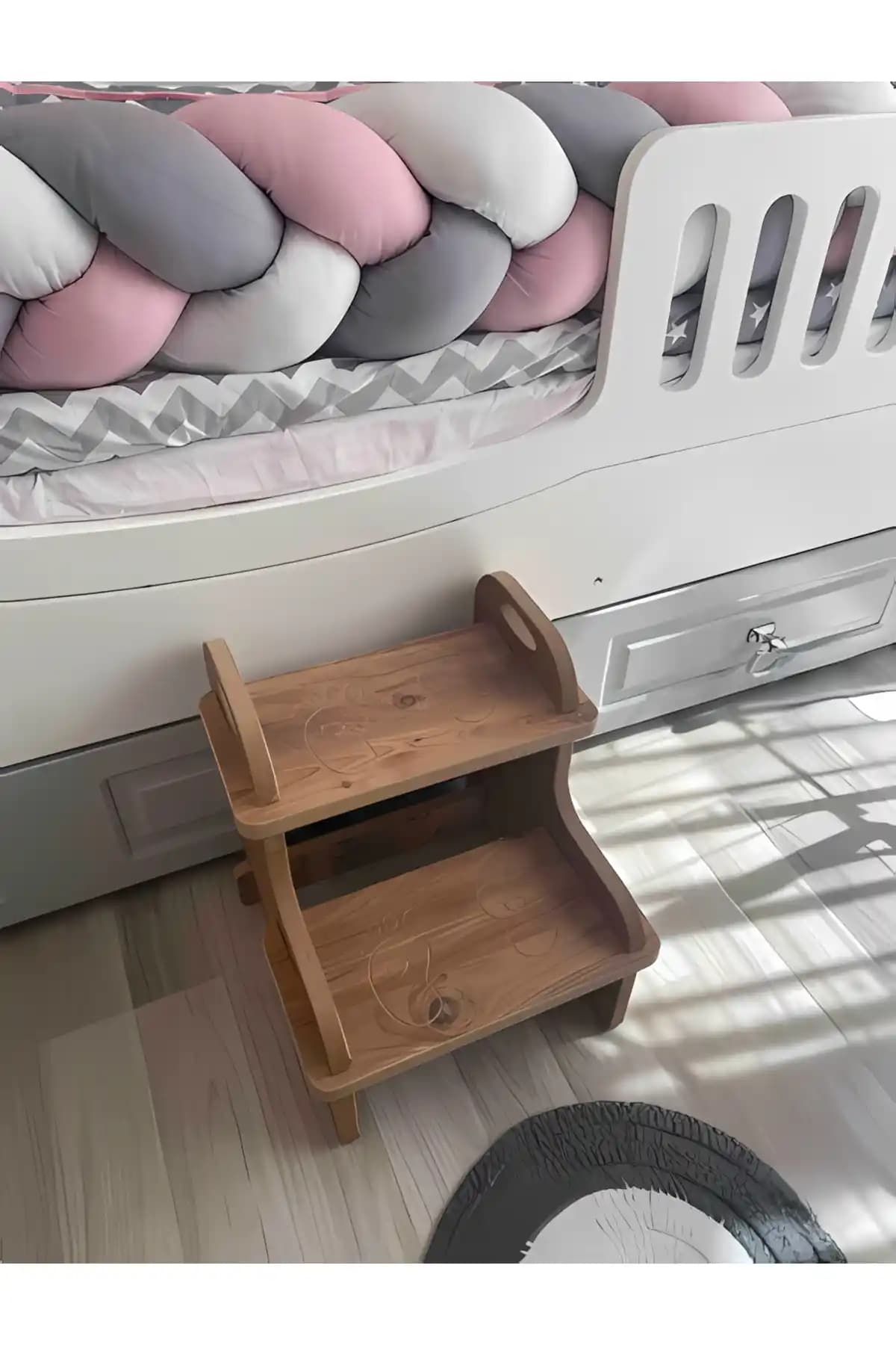 Tofo Kids Ahşap Basamak Tabure: Güvenli ve Dayanıklı Çocuk Banyo Taburesi