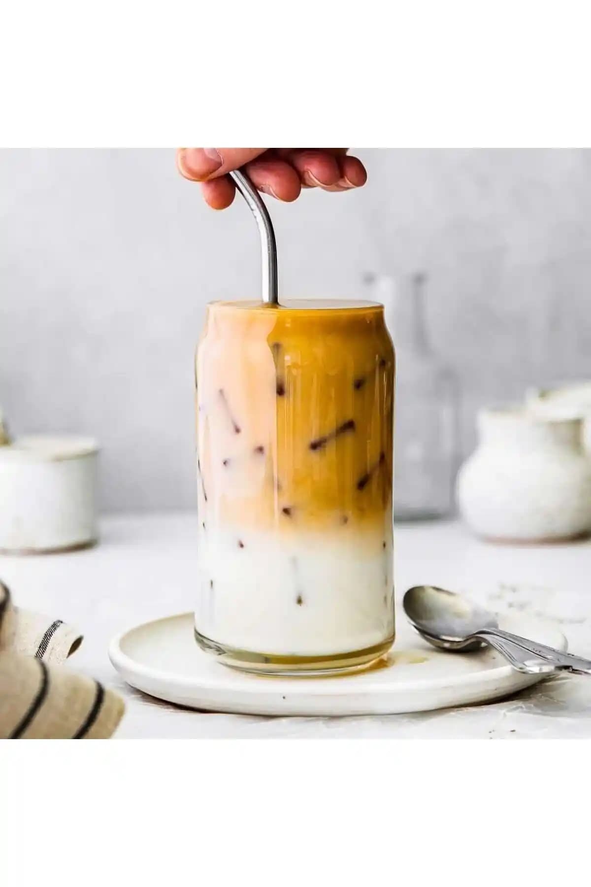 Vigentino Cam Pipetli Meyve Suyu Bardağı Seti Şık ve Dayanıklı Tasarımıyla Ev ve Hediye Kullanımı İçin