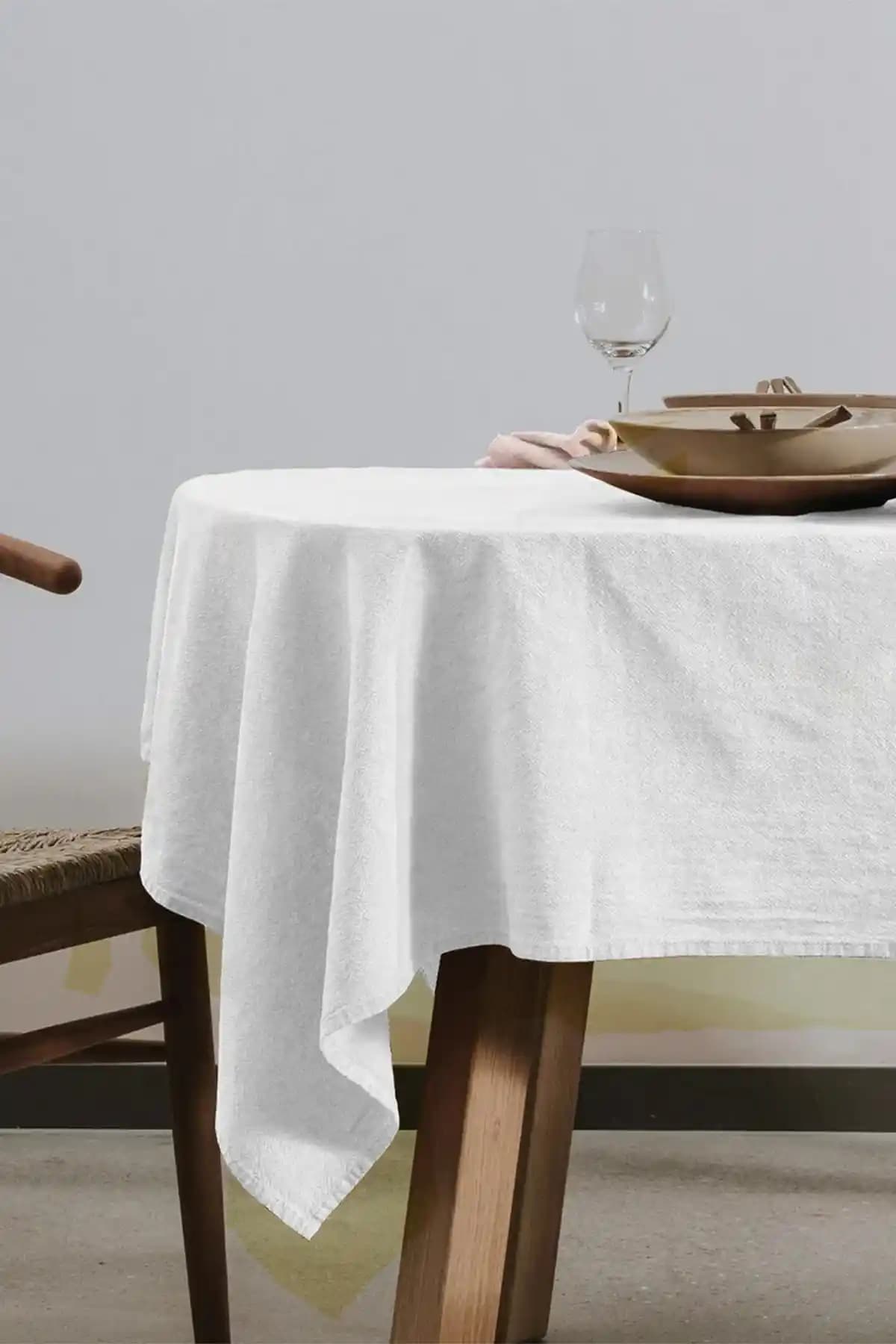 Vivamaison Yıkanmış Pamuk Keten Beyaz Masa Örtüsü Şıklık ve Dayanıklılık Sunar