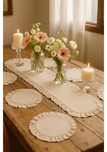 YUNUSOĞLU HOME Fırfırlı Runner ve Supla Takımı: Şık ve Dayanıklı Masa Dekorasyonu Çözümü