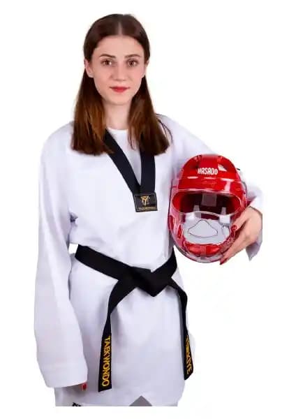 Haşado Kapalı Camlı Kask: Güvenlik ve Performansı Birleştiren Dövüş Sporları Kaskı