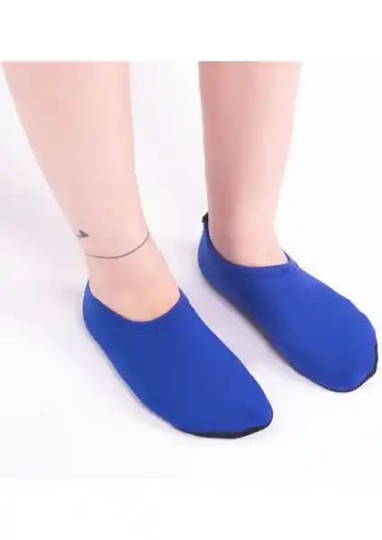 Savana Kaymaz Havuz Patiği: Güvenli ve Konforlu Kullanım İçin Uygun Havuz Ayakkabısı