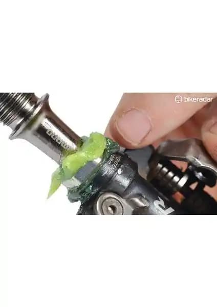 Shimano Gres Yağı 125 ml ile bisiklet ve mekanik sistemlerin performansını artırın