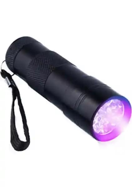 Watton WT-302 UV El Feneri: Dayanıklılık ve Çok Fonksiyonluluk Özellikleriyle Tanıtım