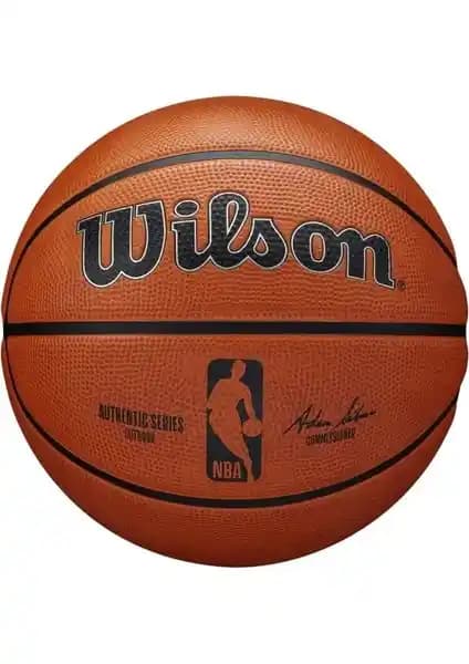 Wilson NBA Authentic Serisi Dış Mekan Kullanımı İçin Yüksek Performanslı Basketbol Topu