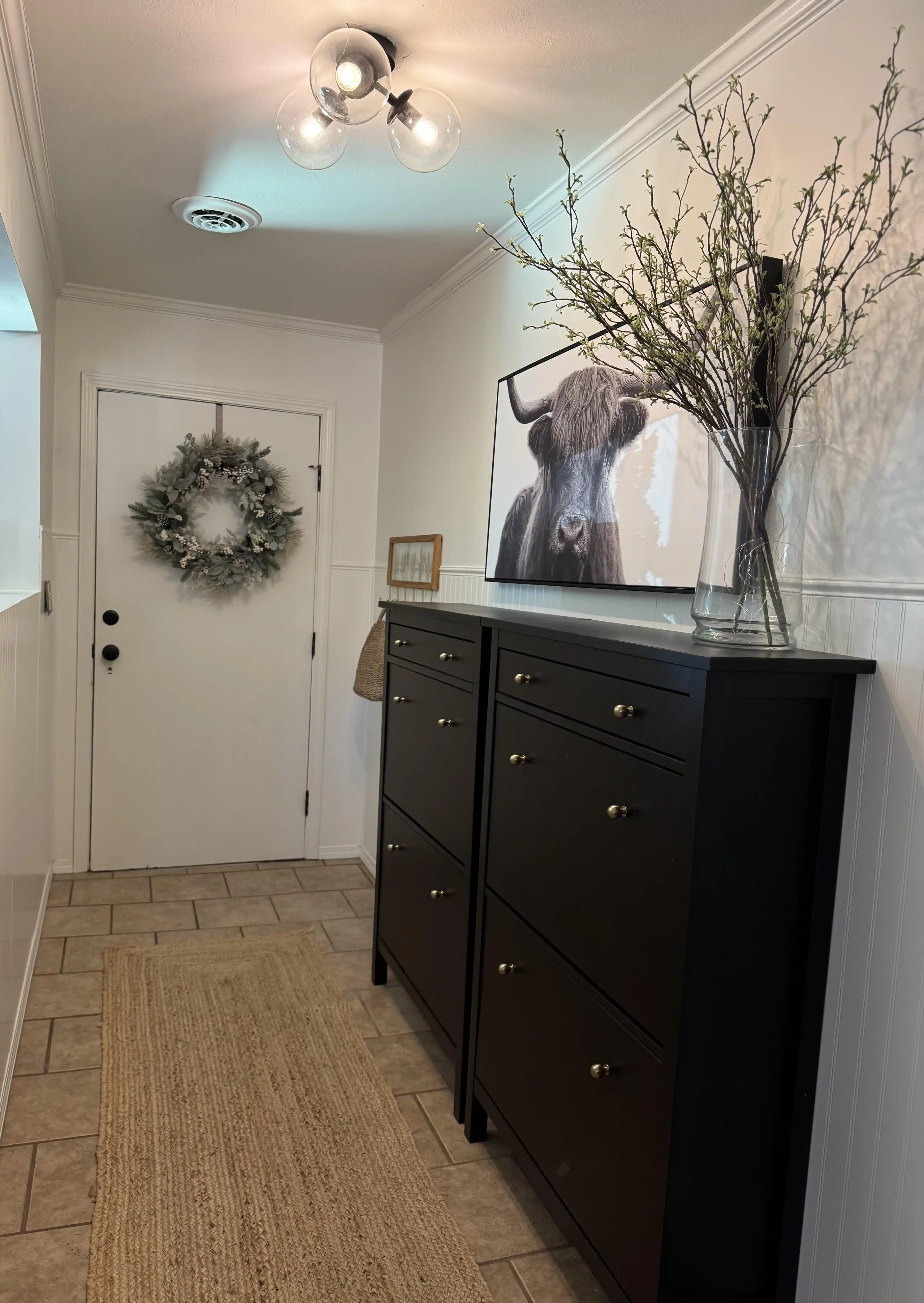 Giriş Kapısı Dekorasyonunda Pratik ve Estetik Çözümlerle Mekan Yenileme