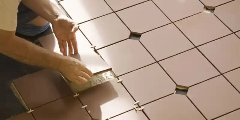 Zellige Döşeme Sanatı: El Yapımı Seramiklerin Doğal Estetik ve Uygulama Teknikleri