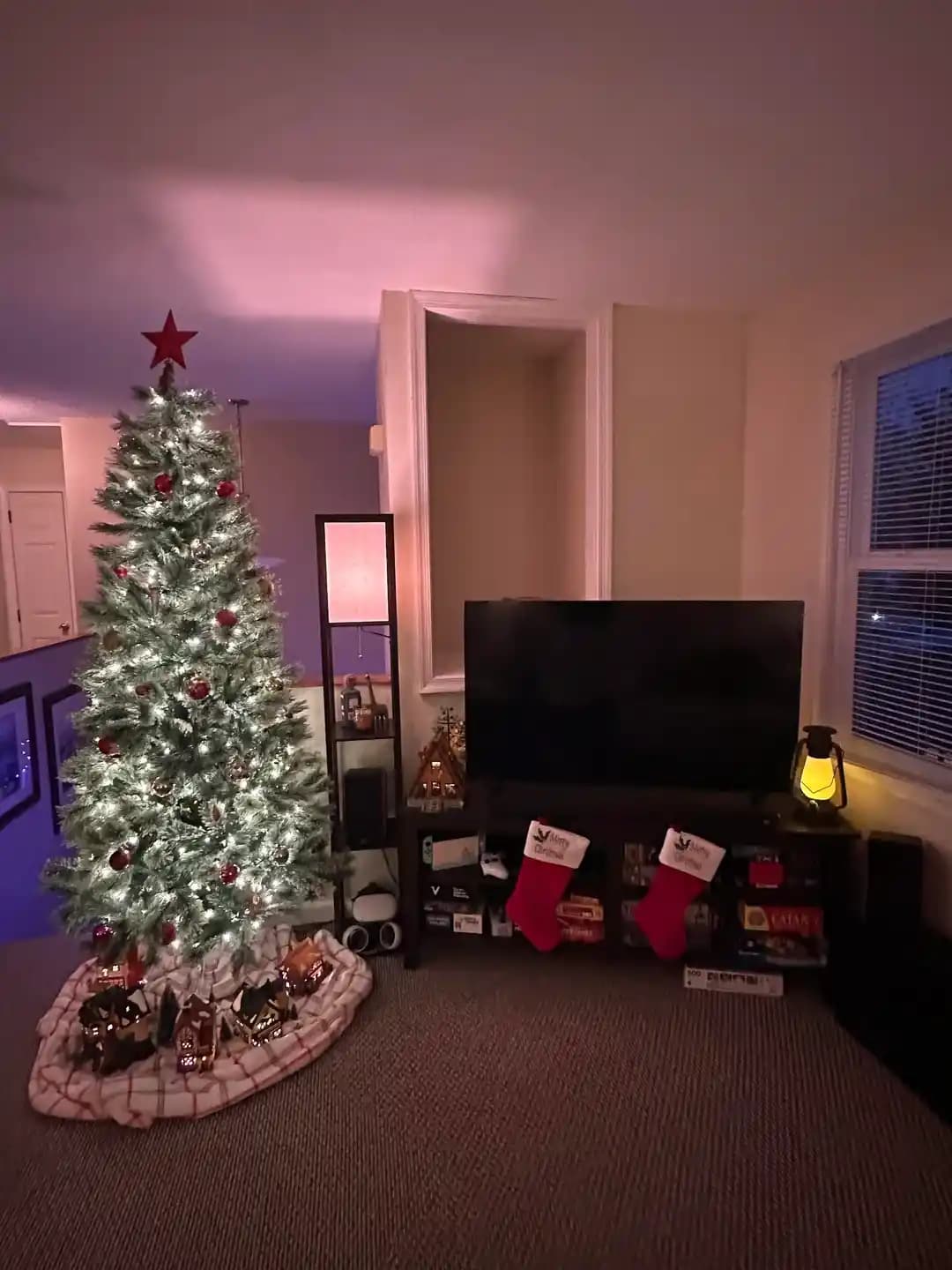 Oturma Odasındaki Garip Çıkıntının Fonksiyonel ve Estetik Dekorasyon Yöntemleri