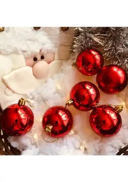 Yılbaşı Dekorasyonunda Kullanılan Kırmızı Toplar 6 cm 6'lı Paket ile Renkli ve Şık Bir Atmosfer Yaratın