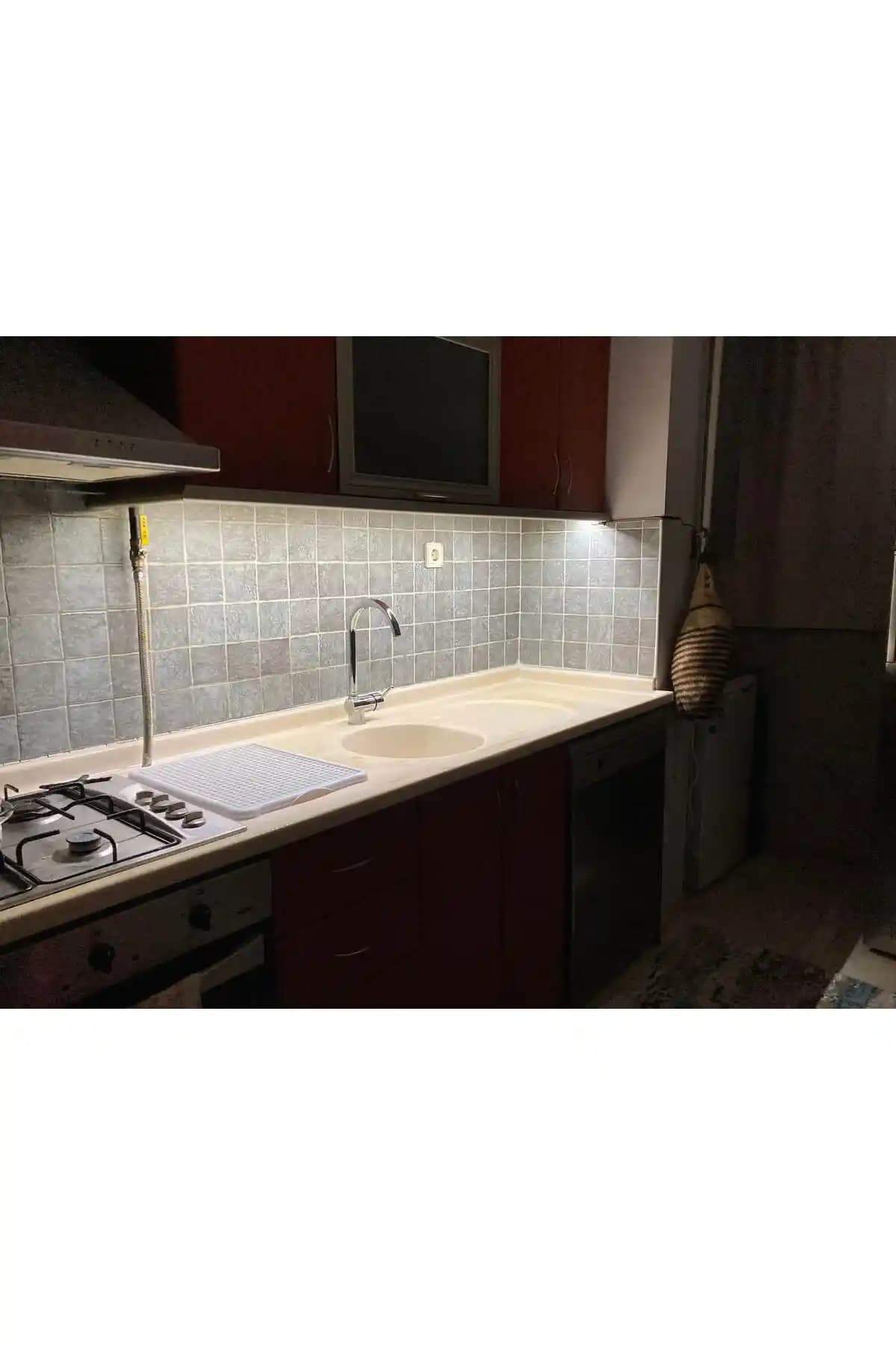 Bvs Elektronik ve Sanctum Beyaz Şerit LED Işıkların Karşılaştırması: Özellikler ve Kullanıcı Yorumları