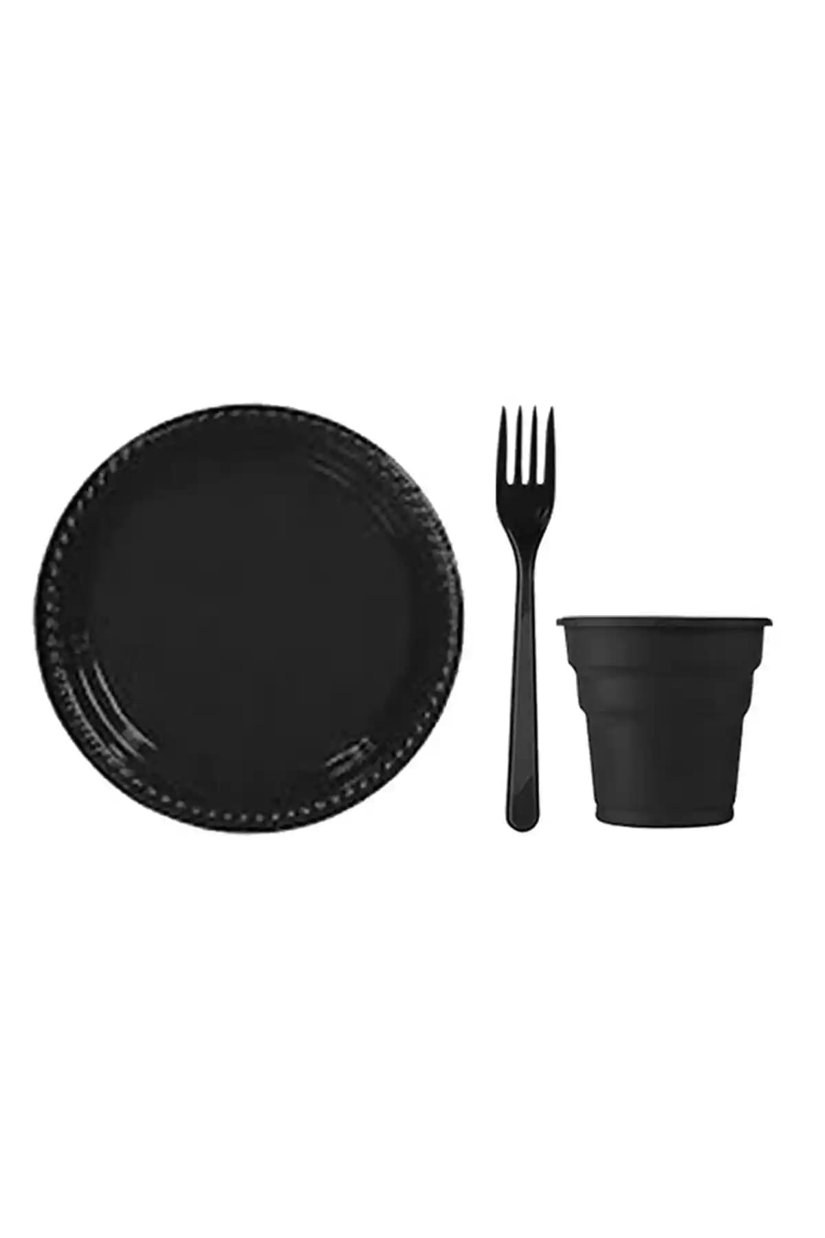 Plastik Tabak ve Çatal Setleri Karşılaştırması: Hangi Ürün İhtiyaçlarınıza Uygun