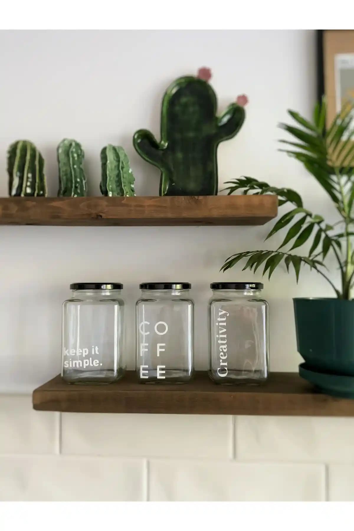 Atölye Merdiven Cam 3'lü Dekoratif Erzak Kavanozu ile Şık ve Fonksiyonel Mutfak Düzeni