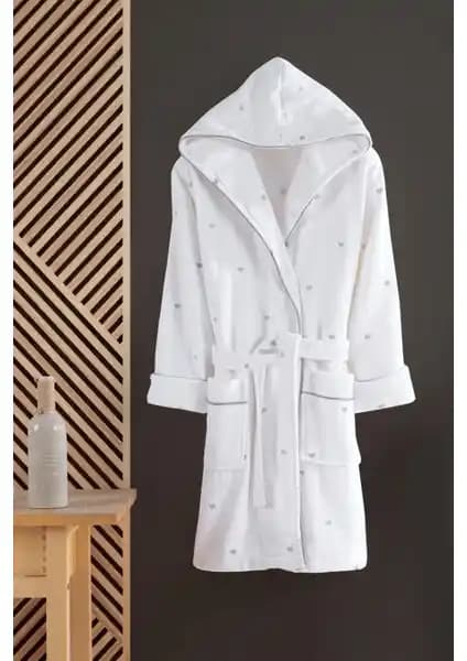 Varol Kalpli Nakışlı %100 Pamuk Love Serisi Bornoz - Konfor ve Estetik Bir Arada