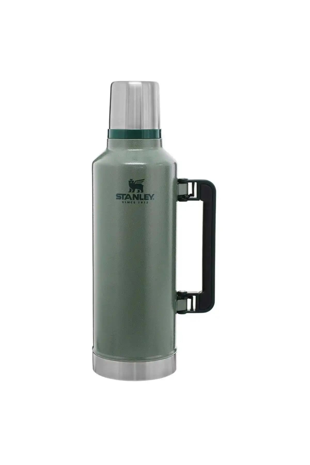 Stanley Termos Karşılaştırması: 2.5qt Classic ve Legendary Classic modelleri 1