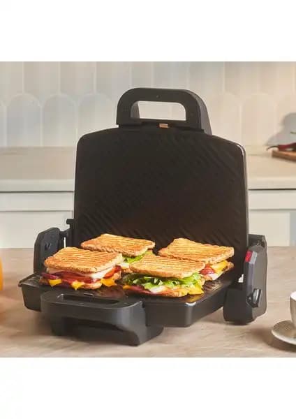 Aksu Tostadoy ve Karaca Future Essential Tost Makinesi Karşılaştırması 2