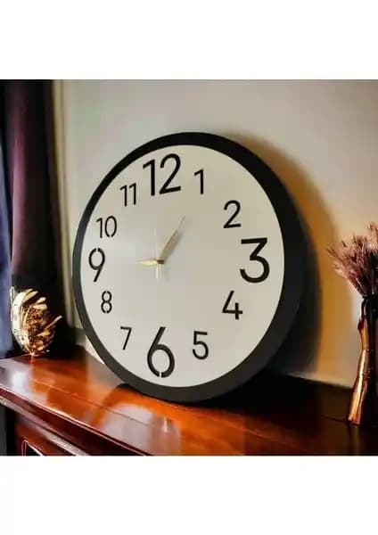 İki Farklı Duvar Saati Karşılaştırması: Ahşap ve Klasik Tasarımların Özellikleri