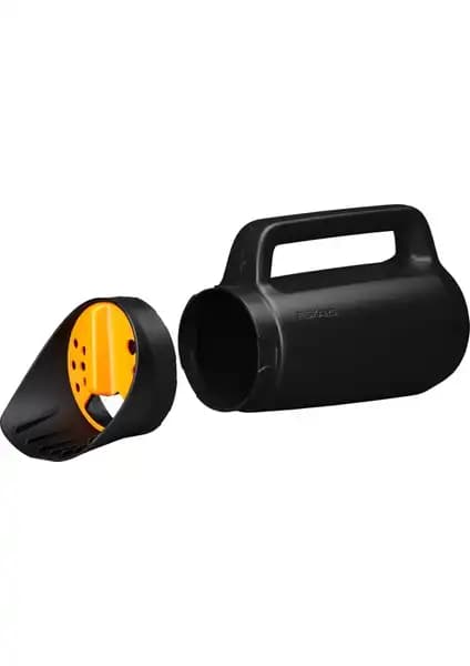 Fiskars Solid Gübre Serpici: Bahçe ve Tarım İşleri İçin Pratik ve Dayanıklı Çözüm