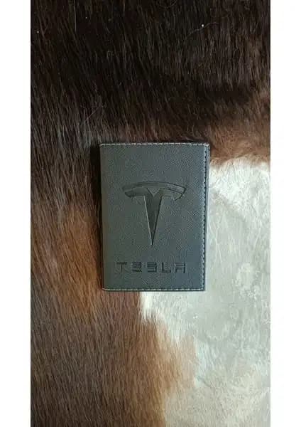 Tesla ve Diğer Araçlar İçin Şık ve Dayanıklı Deri Ruhsat Kılıfı Tasarımı